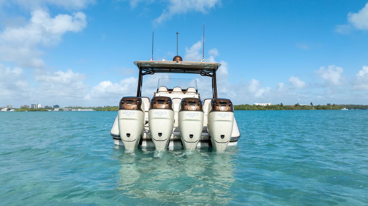 2019 Midnight Express 43 