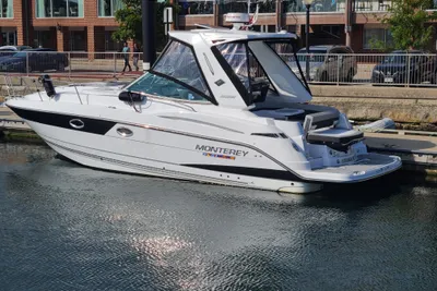 Monterey 335 Sport Yacht