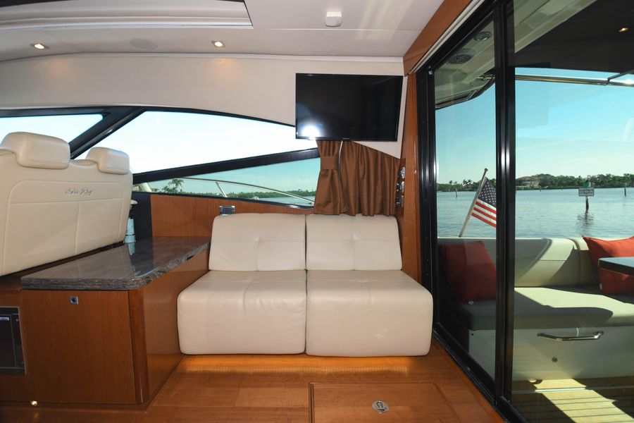 2015 Sea Ray 470 Sundancer