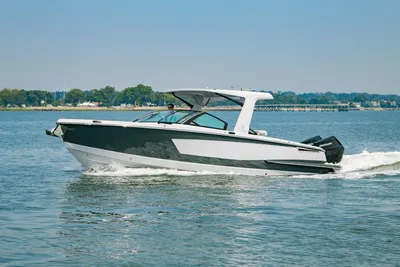 Aviara AV32 Outboard