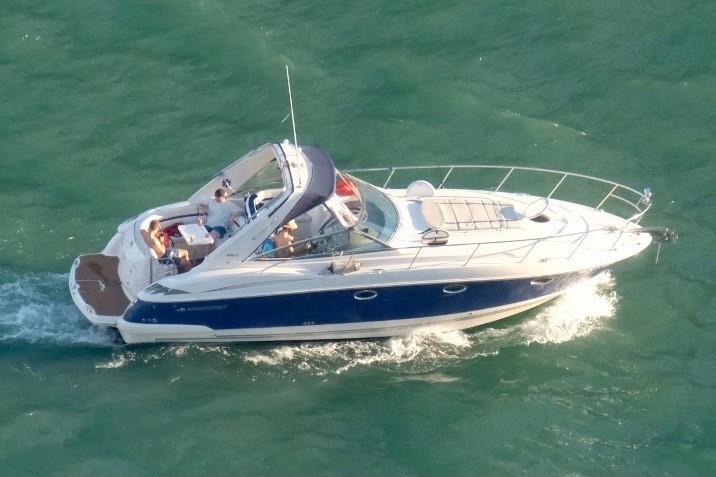 2005 Monterey 350 Sport Yacht
