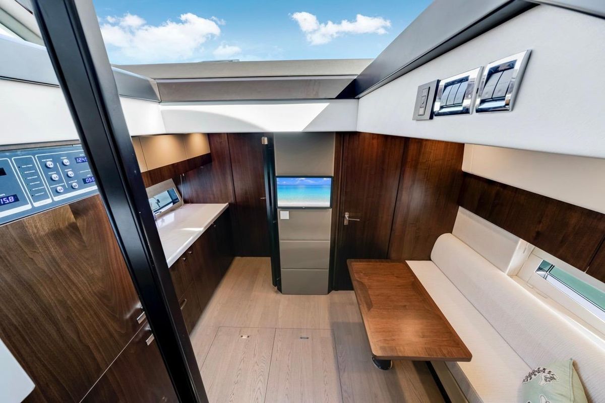2024 Fairline 51 