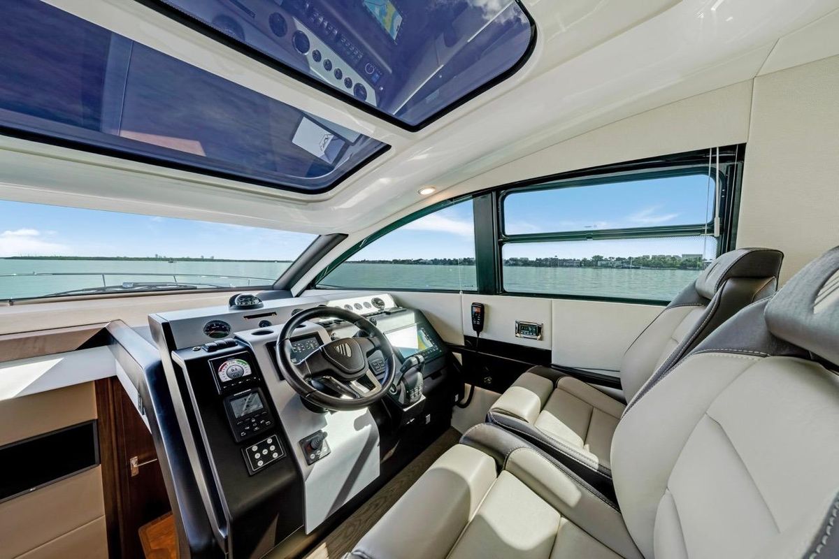 2024 Fairline 51 