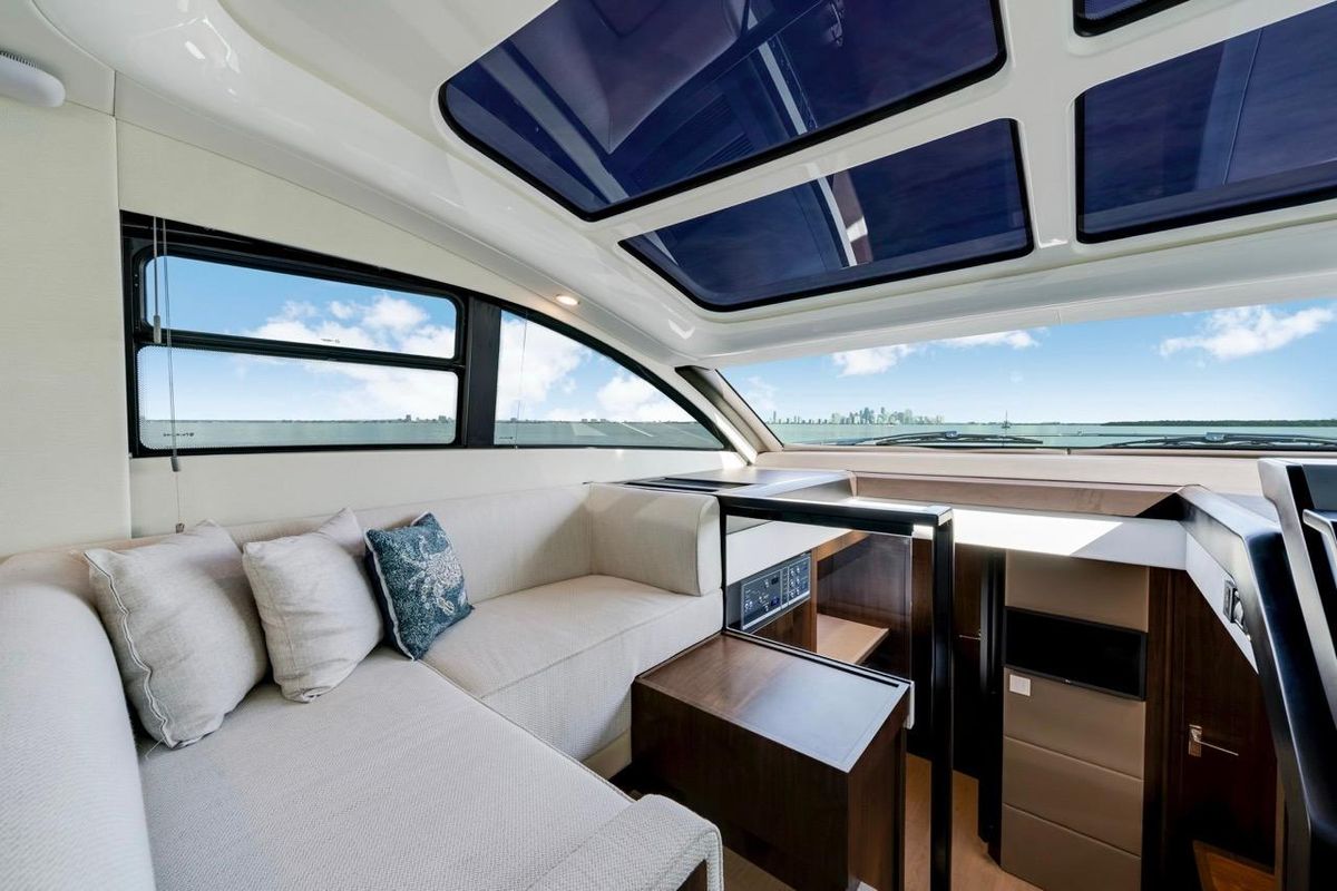 2024 Fairline 51 