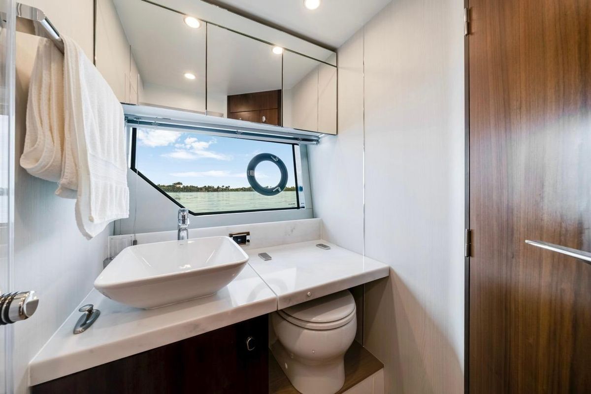 2024 Fairline 51 