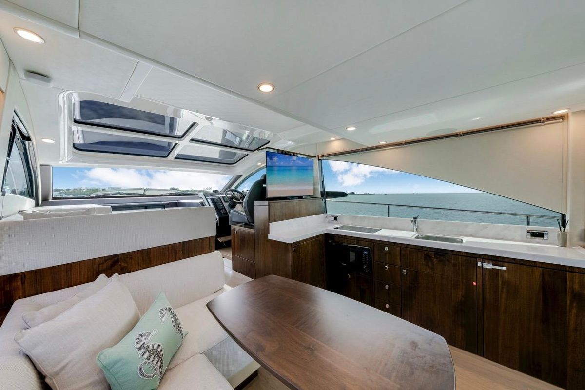 2024 Fairline 51 