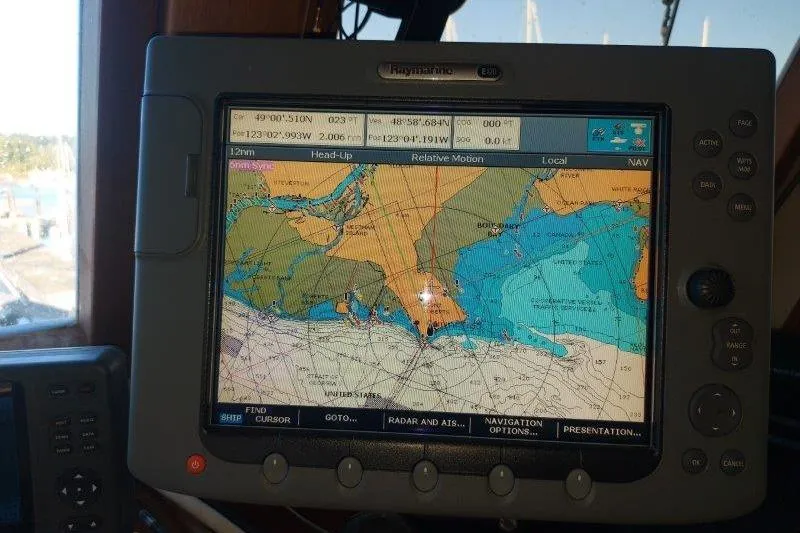 Kallisto Yacht Photos Pics Raymarine navigation display on 1982 Kadey-Krogen Krogen 42 Trawler, showing nautical chart.