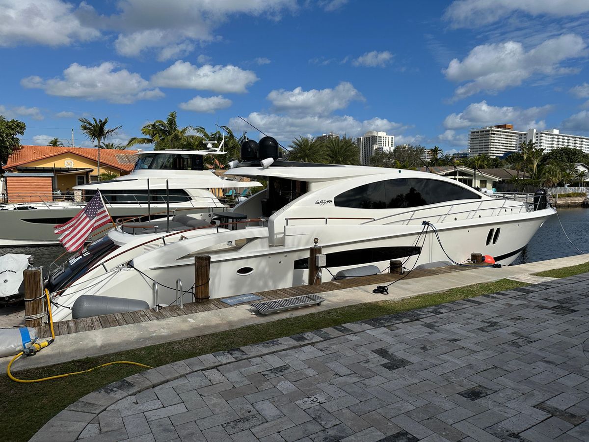 2009 Lazzara 76 