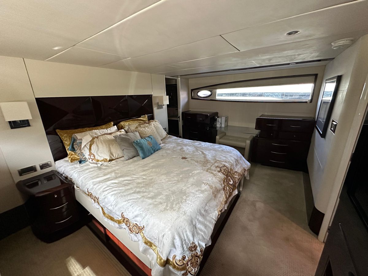 2009 Lazzara 76 