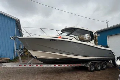 Boston Whaler 325 Conquest