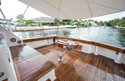 Yacht