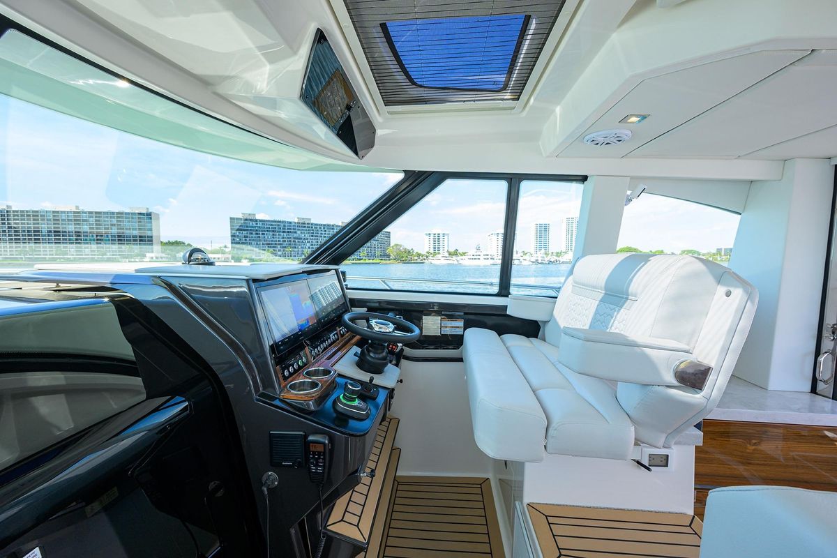 2022 Tiara Yachts 43 