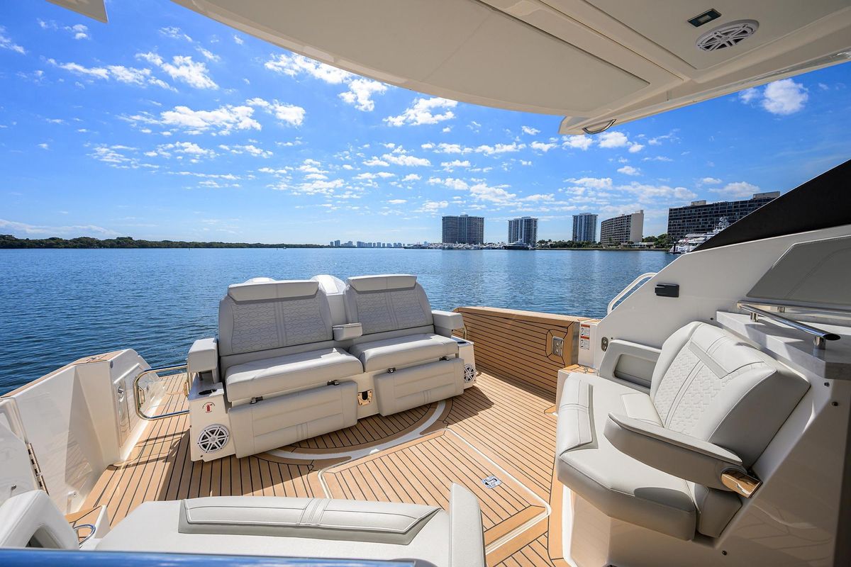 2022 Tiara Yachts 43 