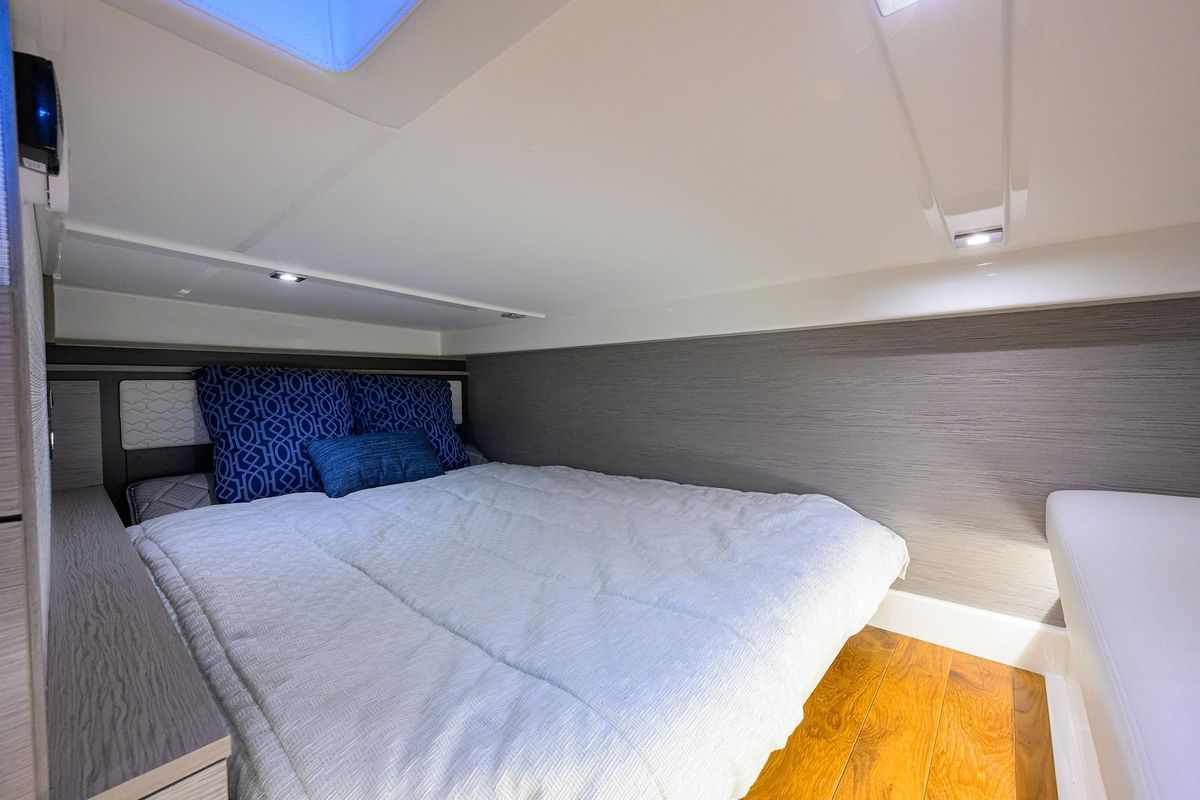 2022 Tiara Yachts 43 