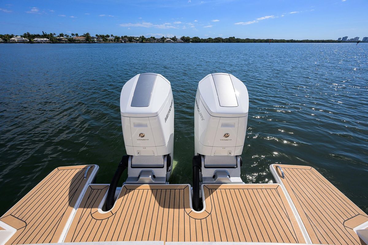 2022 Tiara Yachts 43 