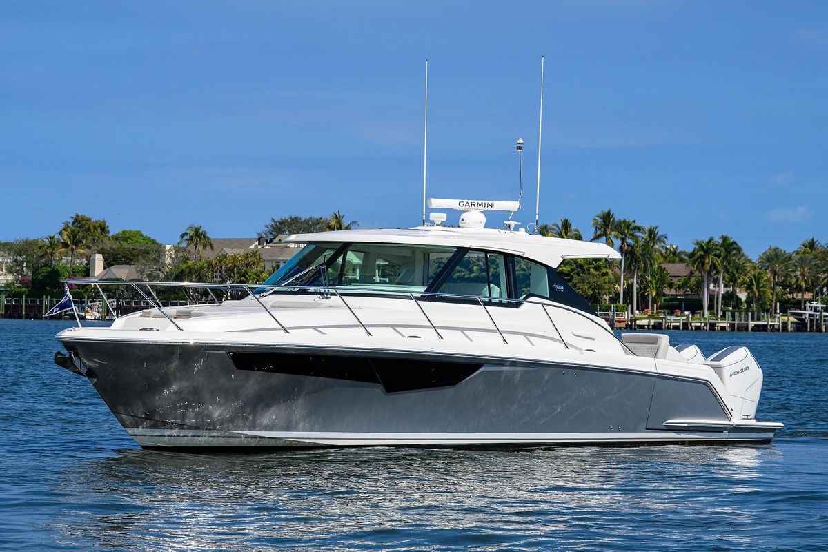 2022 Tiara Yachts 43 