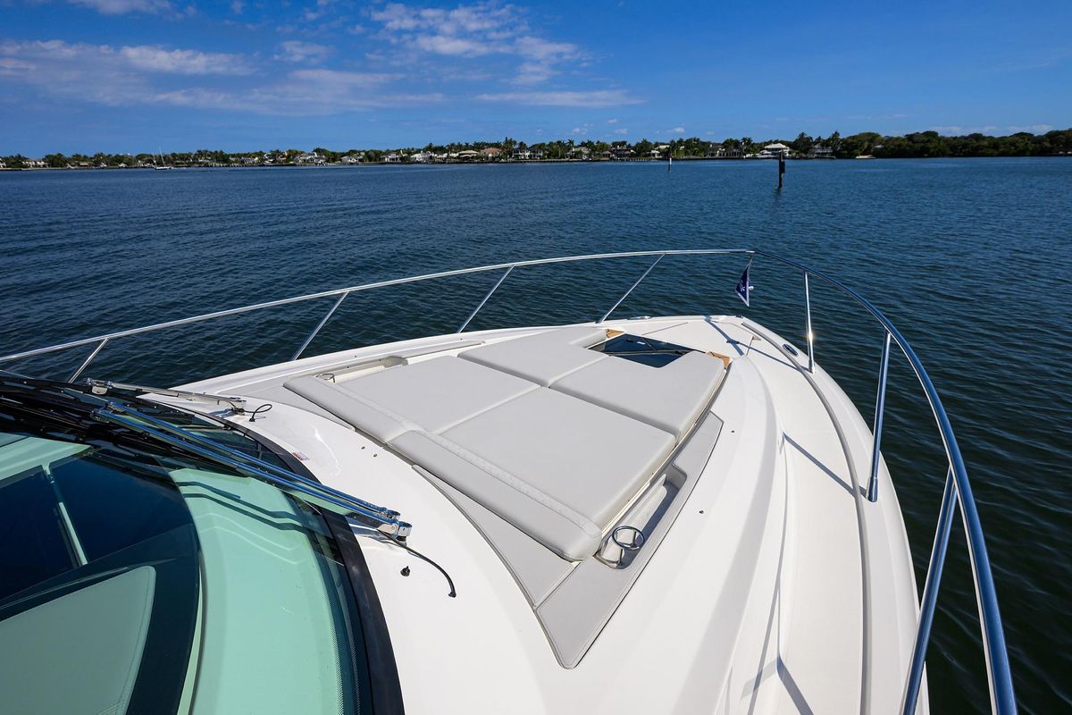 2022 Tiara Yachts 43 