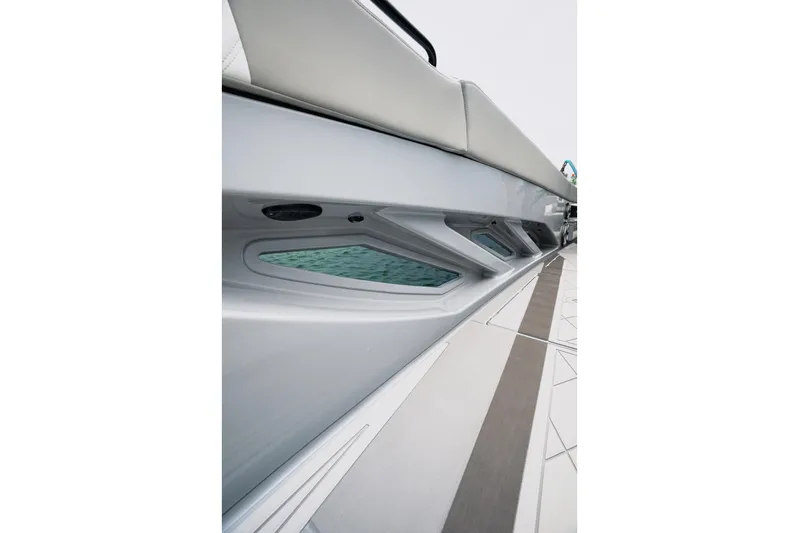  Yacht Photos Pics 2026 Deep Impact 499 Sport boat interior with sleek design and modern features.