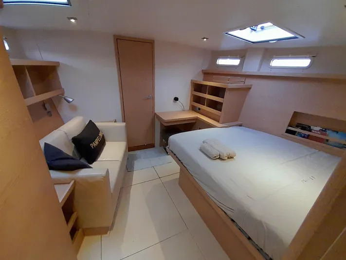  Yacht Photos Pics Camera da letto1