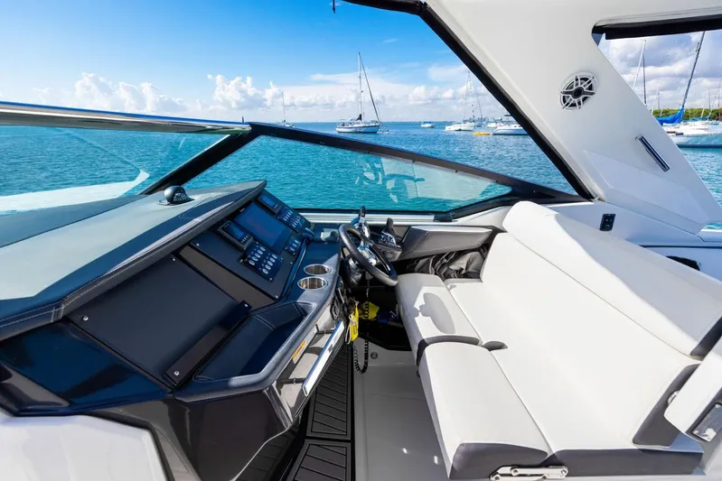  Yacht Photos Pics Interior of the 2017 Monterey 378 Super Express yacht.