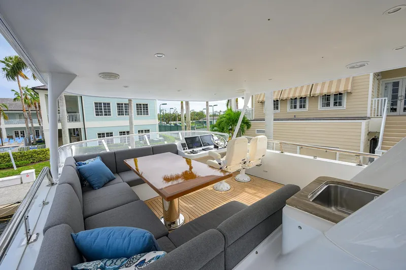 Indigo Yacht Photos Pics 