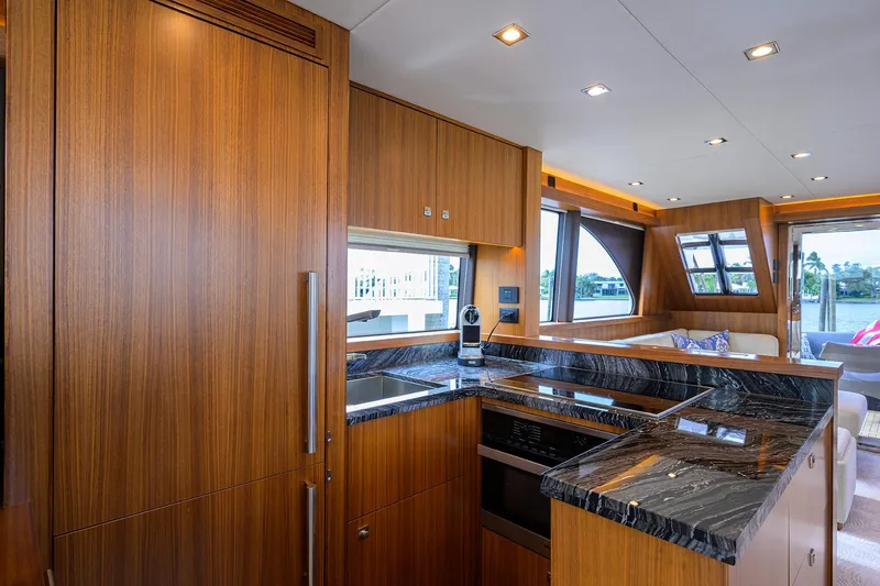 Indigo Yacht Photos Pics 