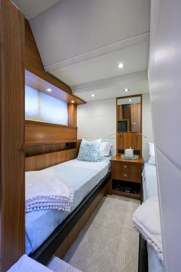 Indigo Yacht Photos Pics 