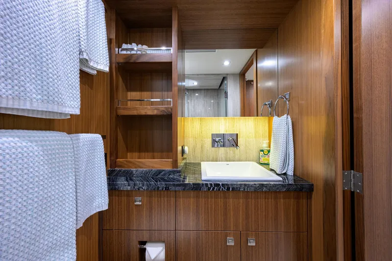 Indigo Yacht Photos Pics 