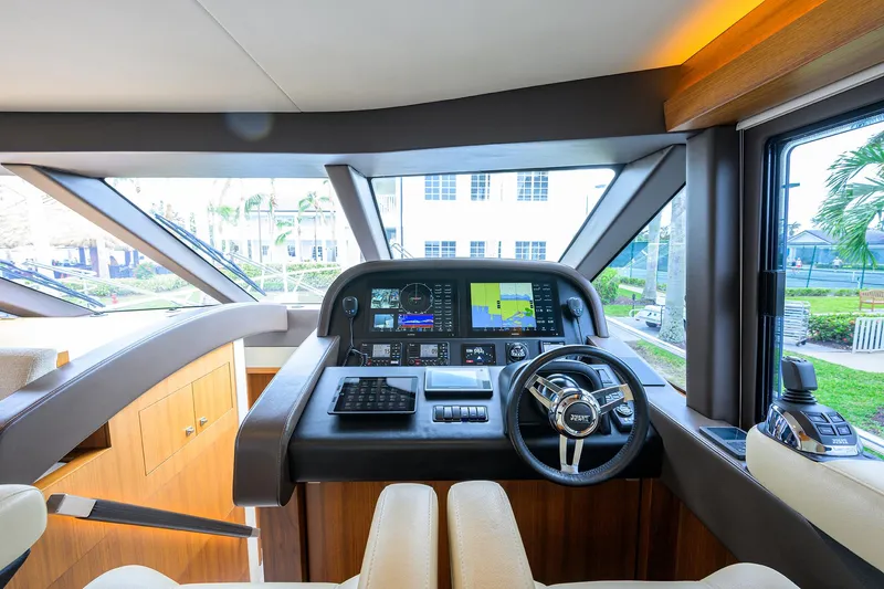 Indigo Yacht Photos Pics 