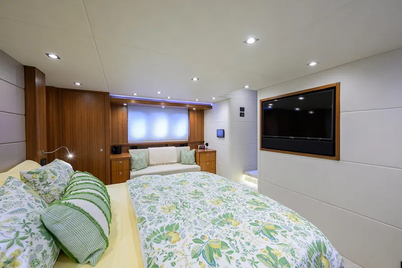 Indigo Yacht Photos Pics 