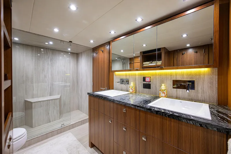 Indigo Yacht Photos Pics 