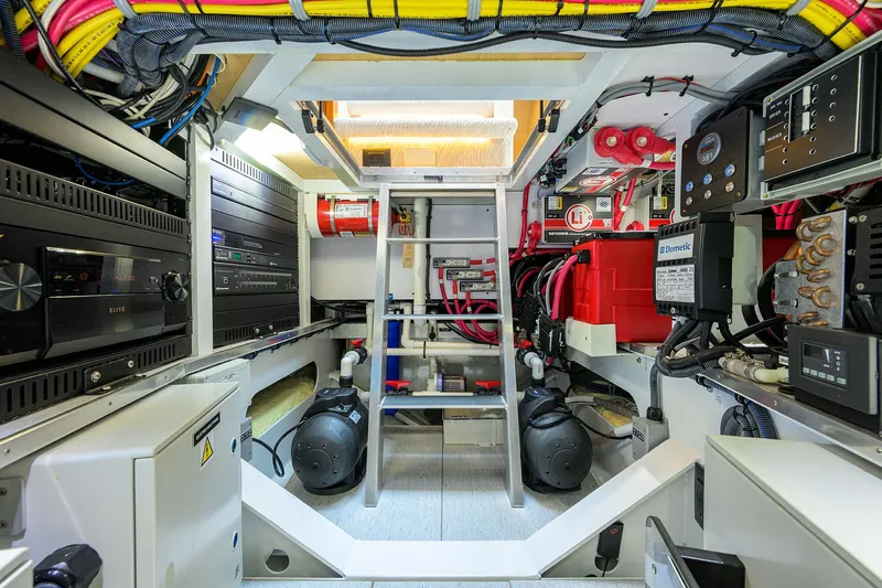 Indigo Yacht Photos Pics 