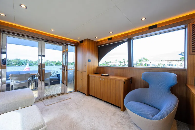 Indigo Yacht Photos Pics 