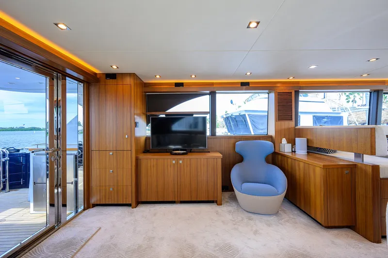 Indigo Yacht Photos Pics 