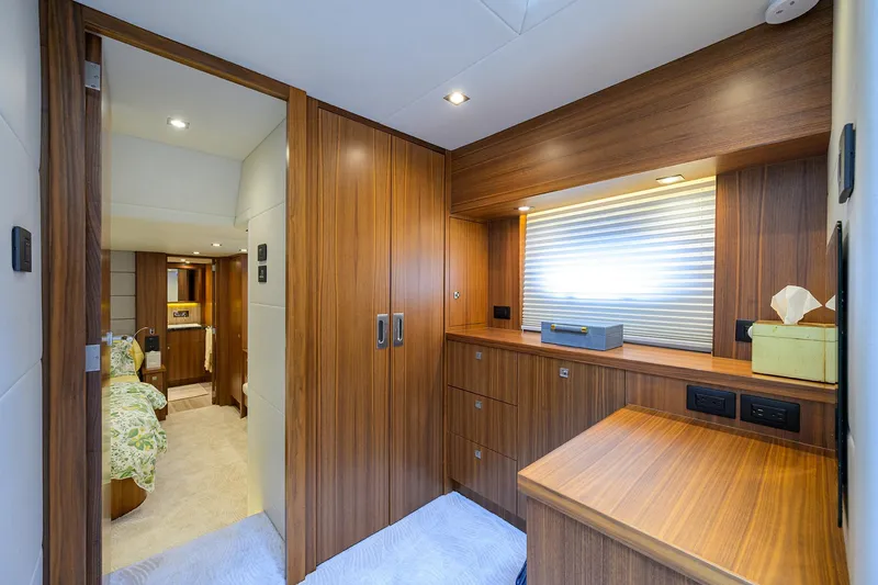 Indigo Yacht Photos Pics 