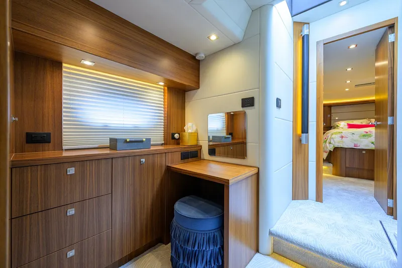 Indigo Yacht Photos Pics 