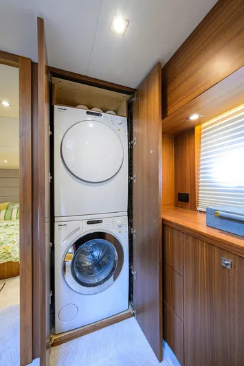 Indigo Yacht Photos Pics 