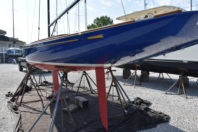 Caprice Yacht Photos Pics 2023 C.W. Hood 32 Daysailer