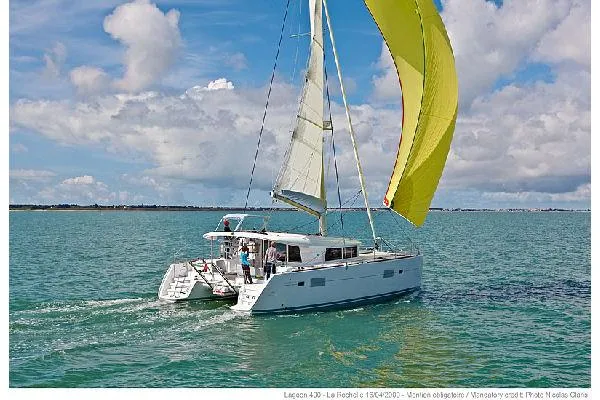 Nomad Yacht Photos Pics Manufacturer Provided Image