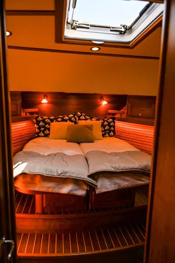 Deplorable Yacht Photos Pics 