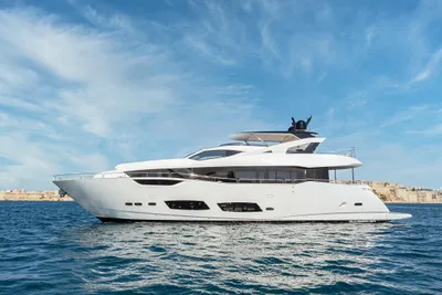 Sunseeker 95 Yacht