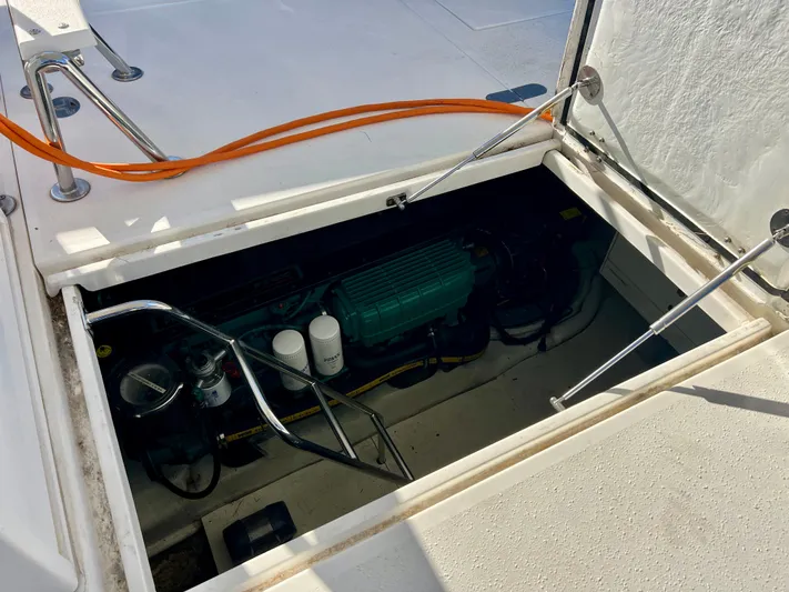  Yacht Photos Pics 2008 Island Pilot 435 engine compartment with visible components and wiring.