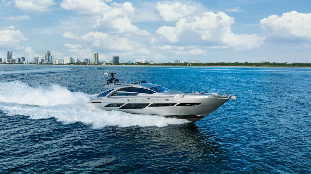 2021 Pershing 92 