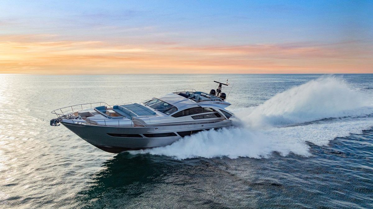 2021 Pershing 92 