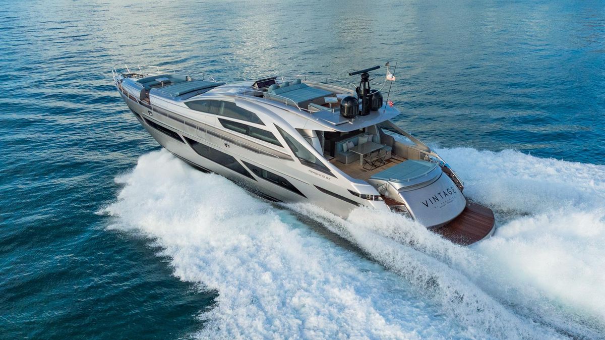 2021 Pershing 92 