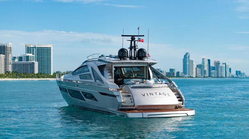 Vintage Yacht Photos Pics Luxury Pershing 9X yacht cruising near city skyline, 2021 model.