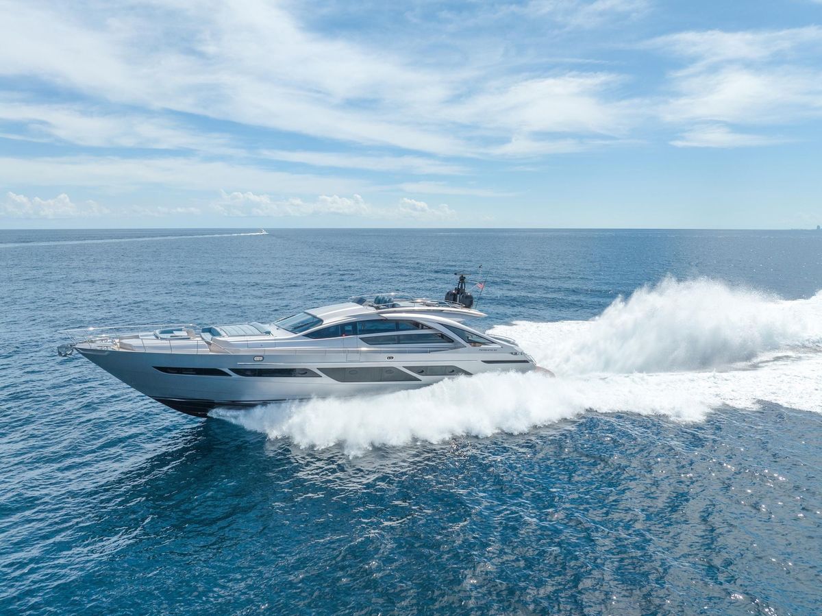 2021 Pershing 92 