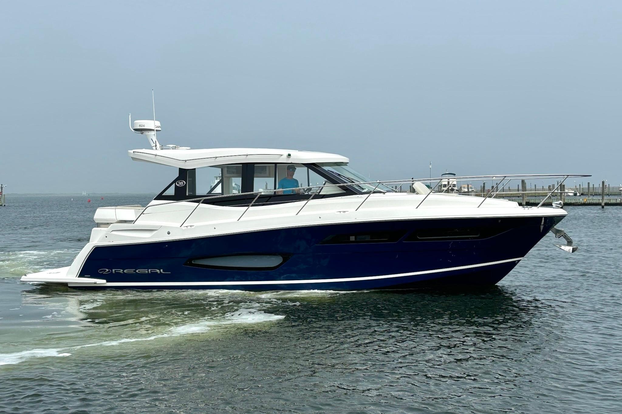 Regal 38 Grande Coupe