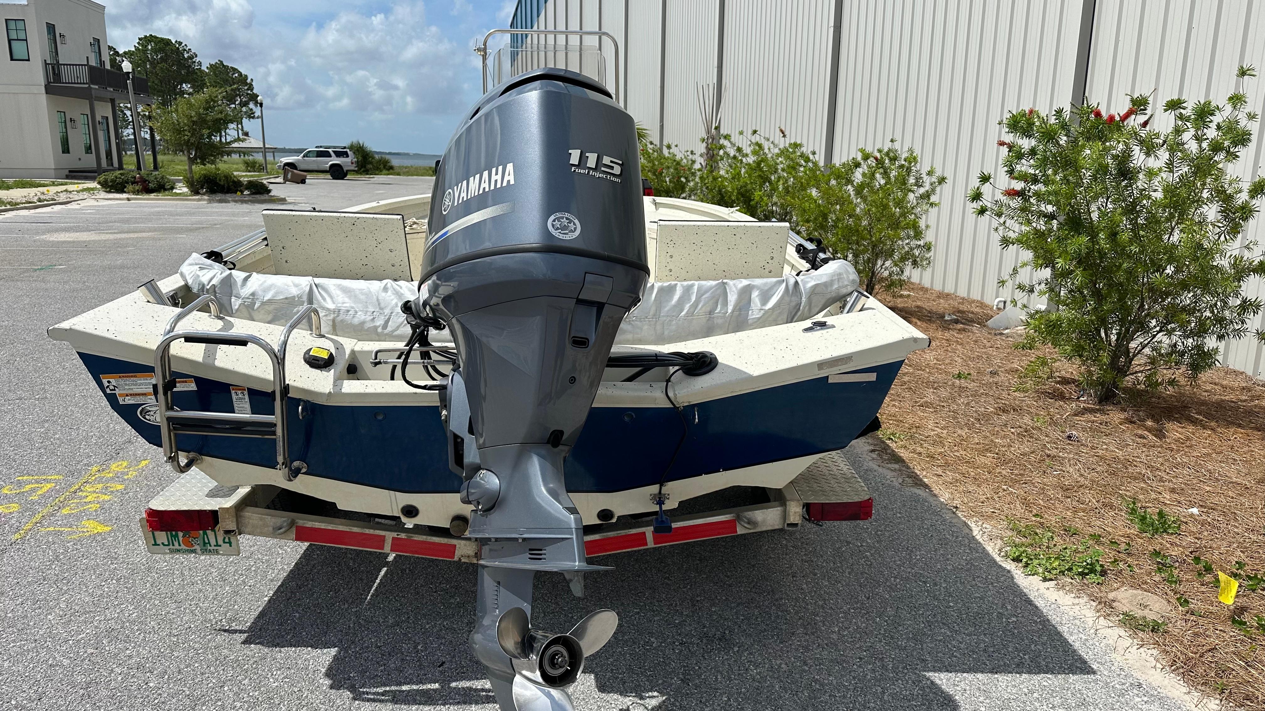 2013 Xpress Hyper-Lift Series H20 Bay for sale - YachtWorld