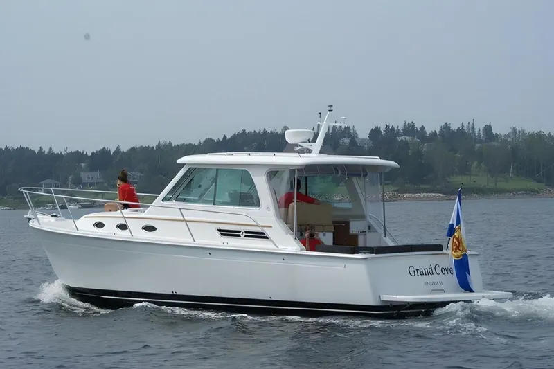 Grand Cove Yacht Photos Pics 